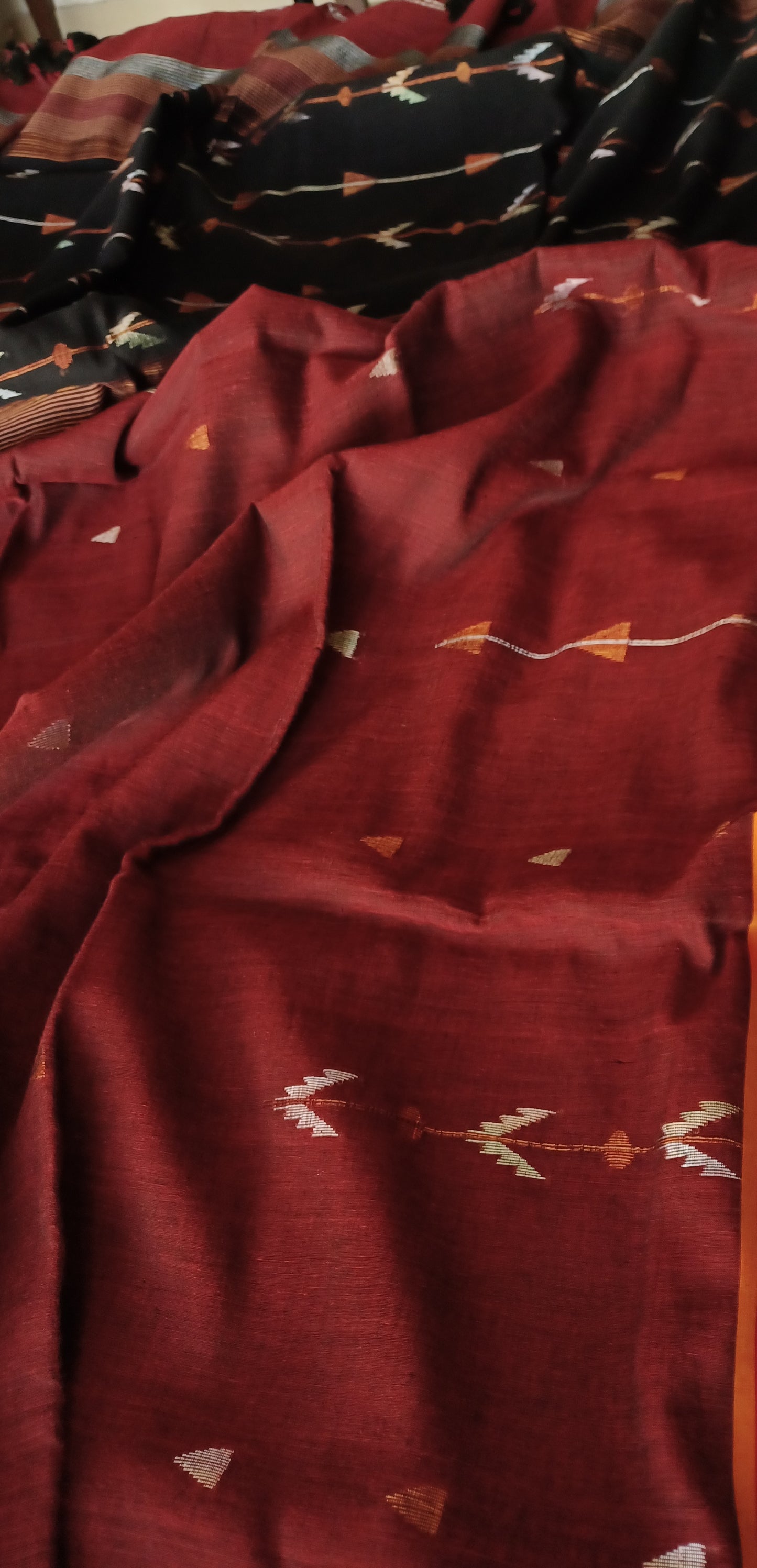 Dark Maroon Bengal Handspun (Khadi) cotton Jamdani saree with Black Pallu