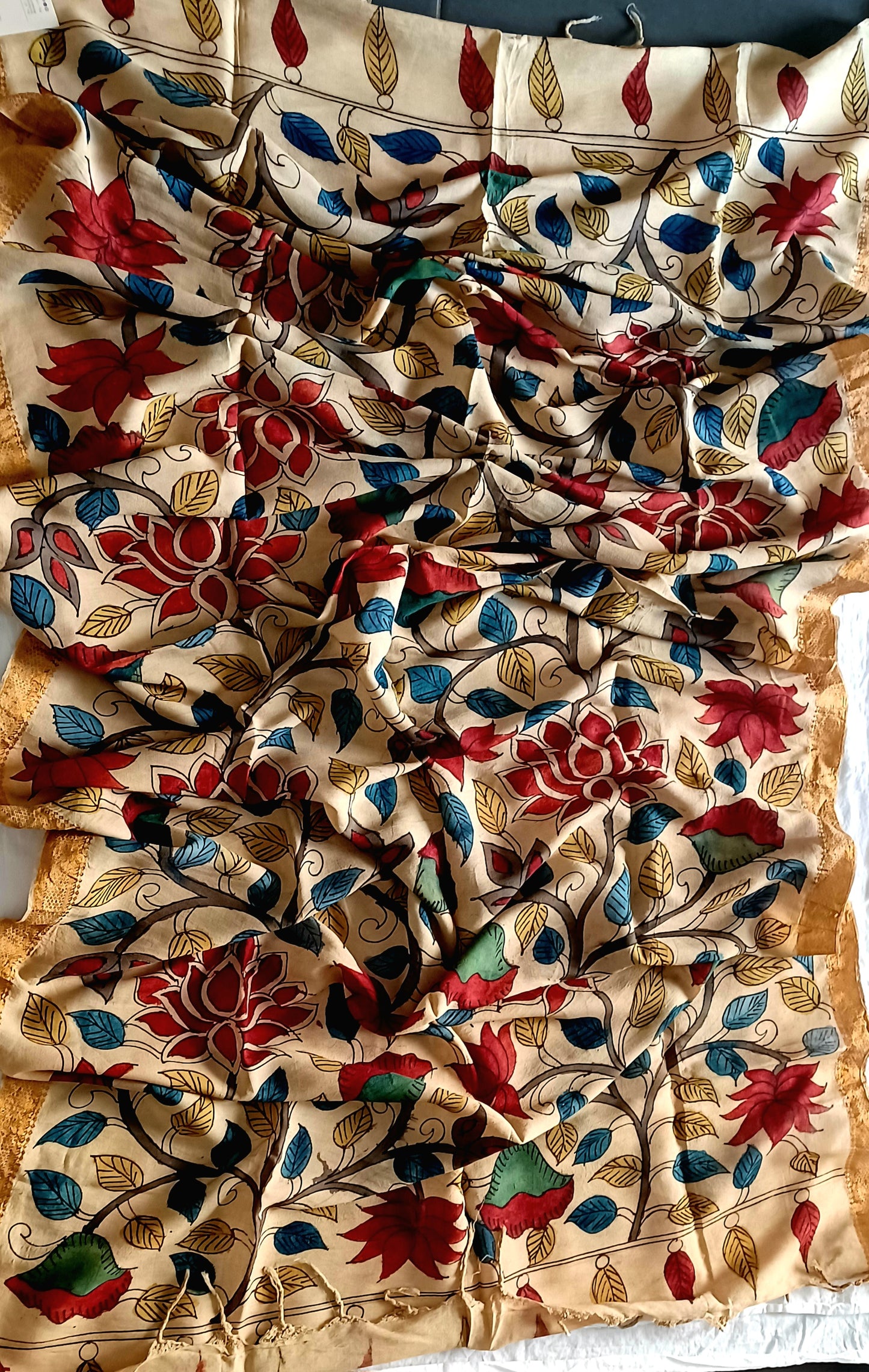Off-white Srikalahasti Pen Kalamkari Bangalore Silk Handpainted Dupatta