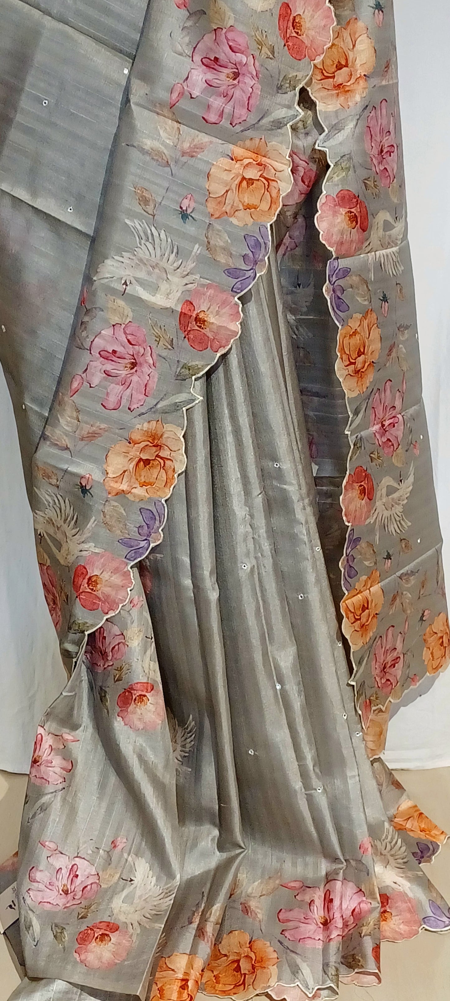 Grey semi Tussar silk saree in digital prints and scallop border