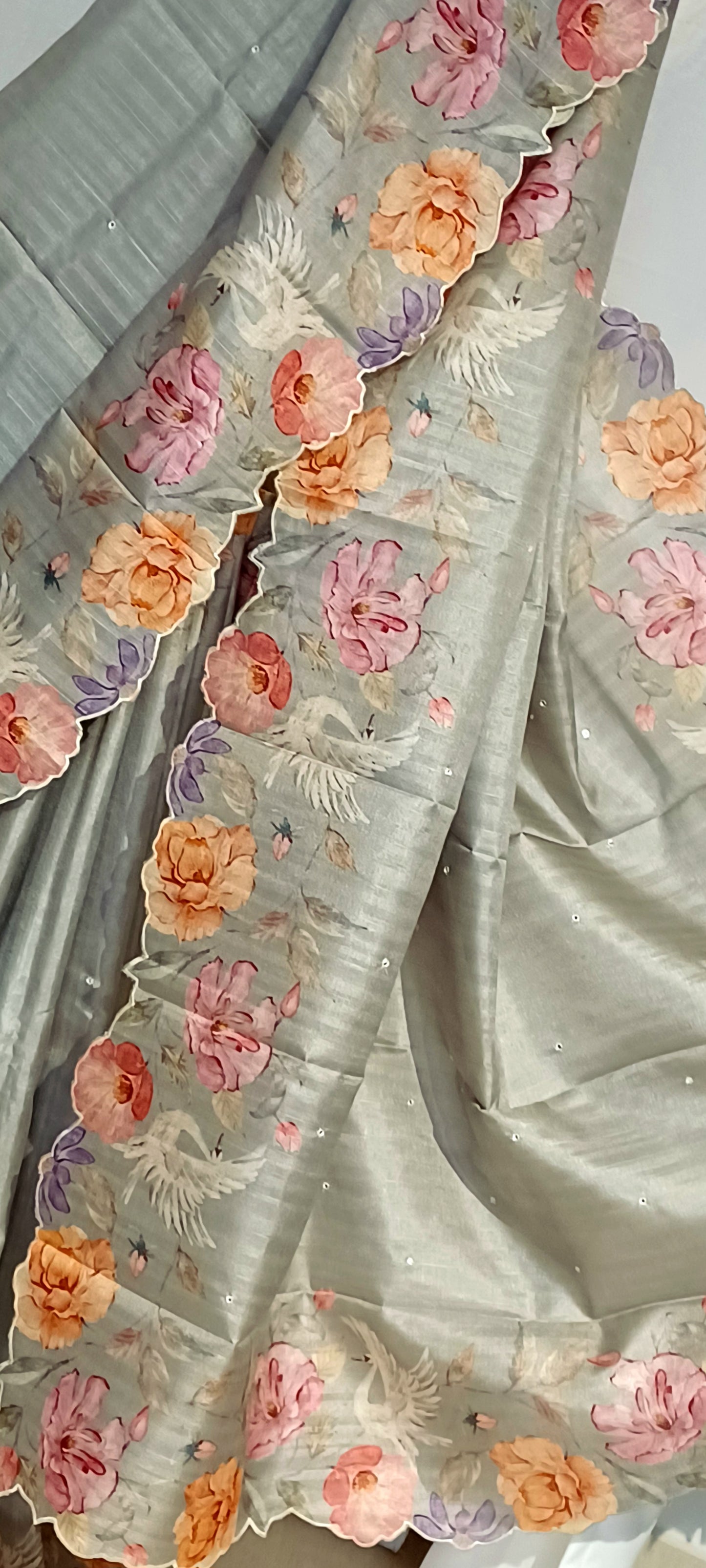 Grey semi Tussar silk saree in digital prints and scallop border
