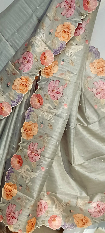 Grey semi Tussar silk saree in digital prints and scallop border