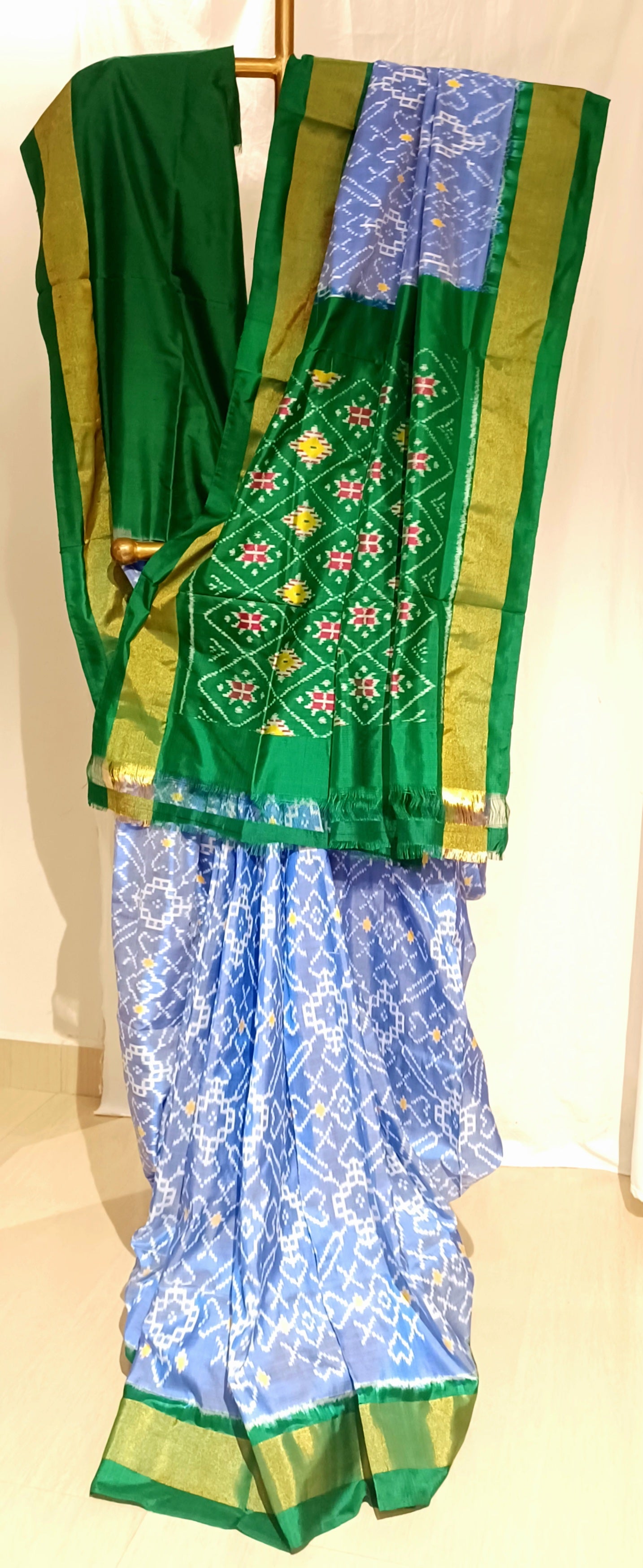 Lavendar Blue with Dark Green border Pochampally Ikkat Tie and Dye Pure silk Saree