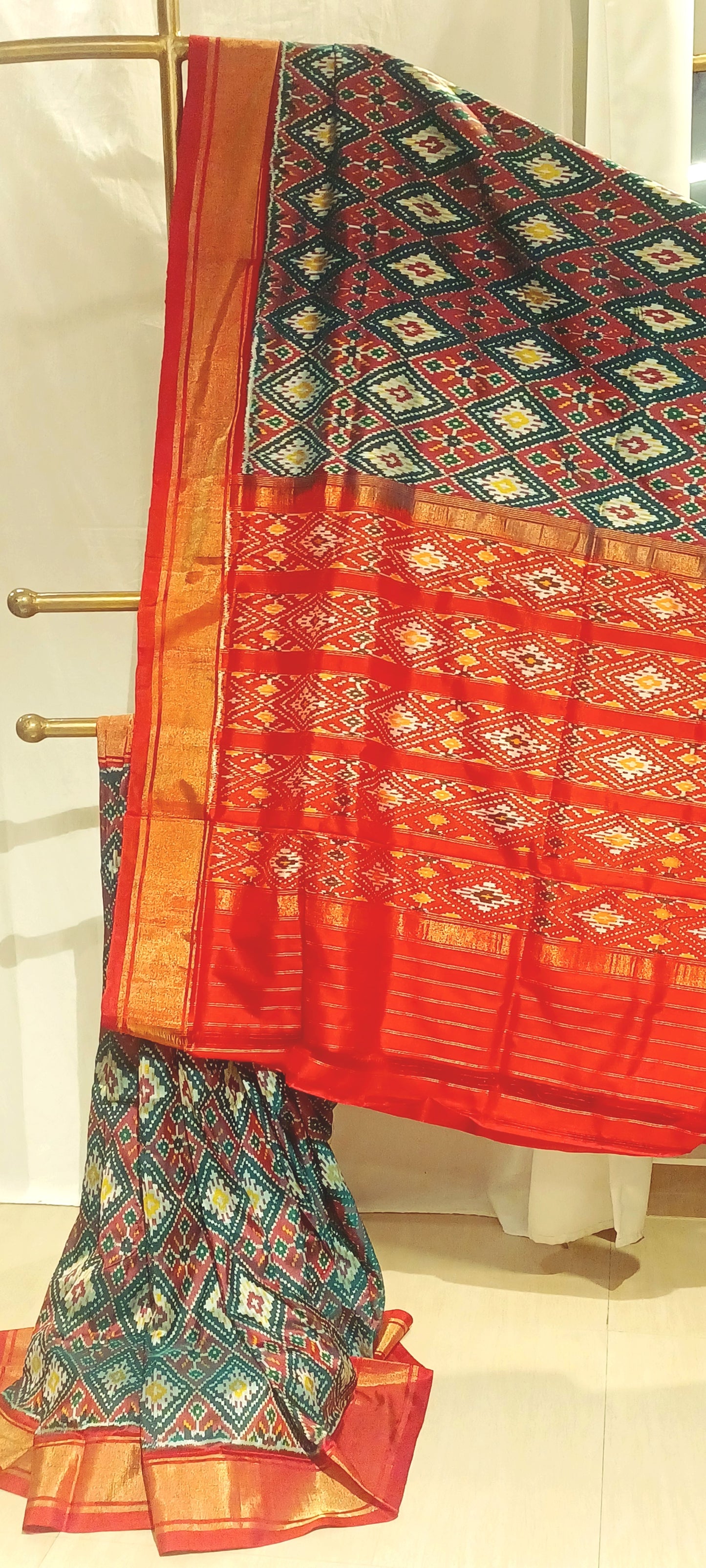 Dark Green with Red border Pochampally Ikkat Tie and Dye Pure silk Saree