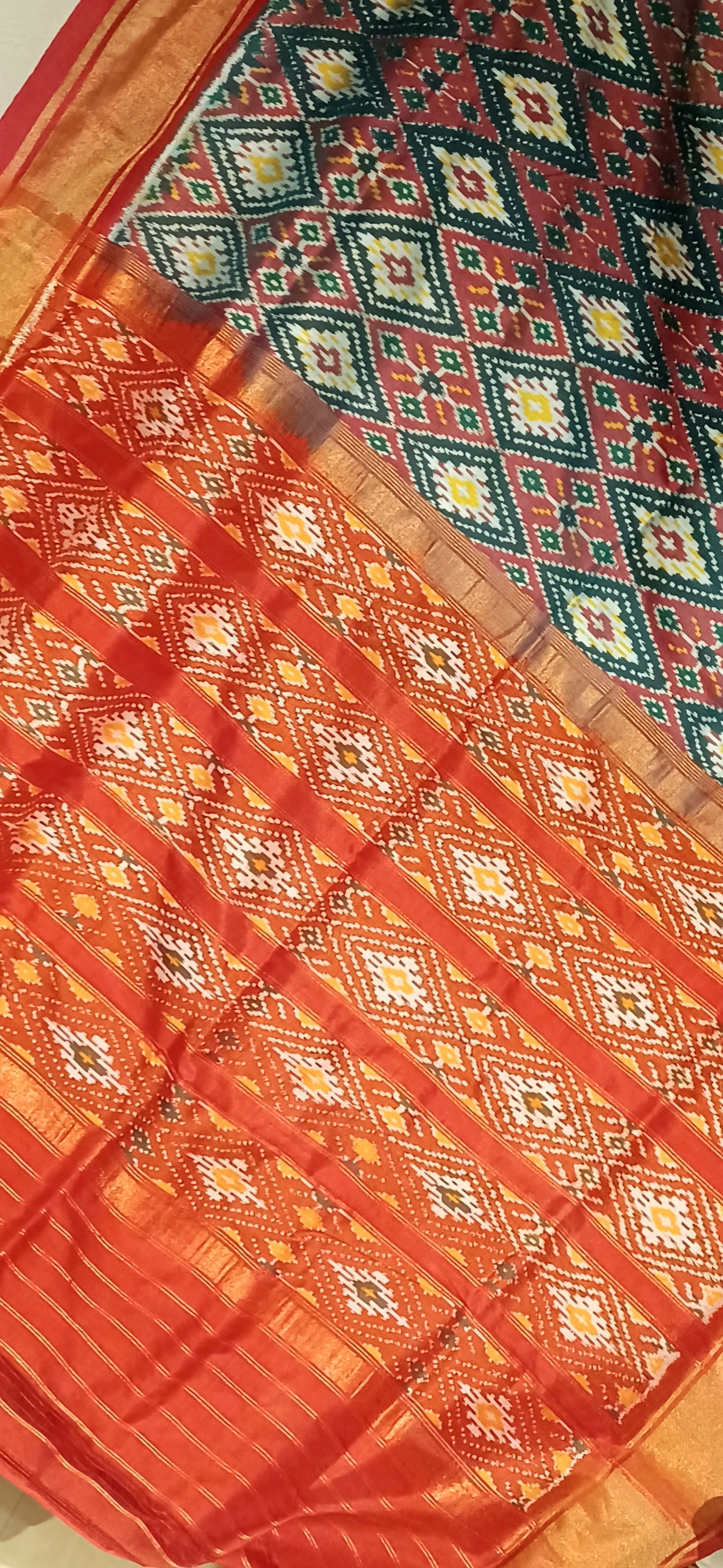 Dark Green with Red border Pochampally Ikkat Tie and Dye Pure silk Saree