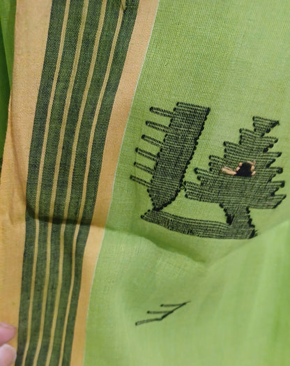 Light Green handwoven bengal cotton Jamdani saree