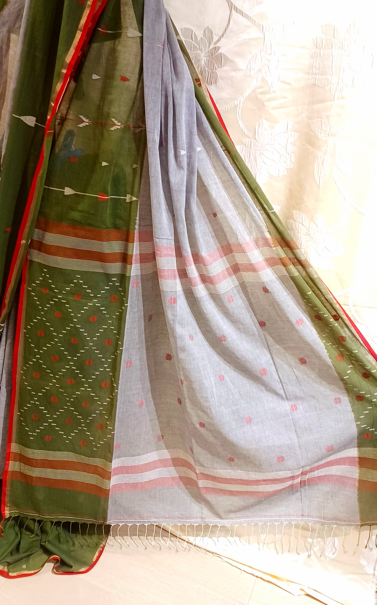 Grey with Green big border Bengal Handspun handwoven cotton Jamdani saree