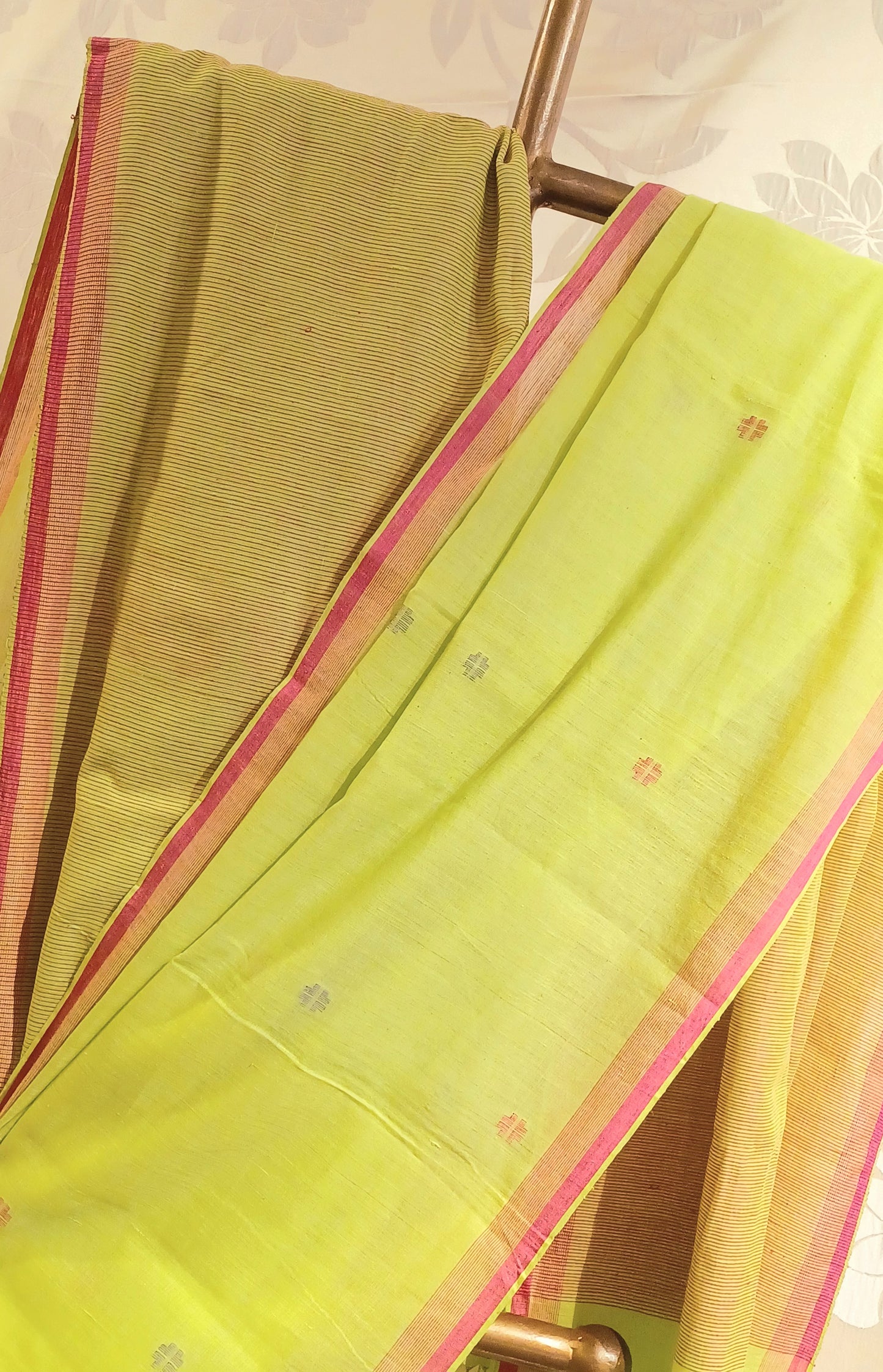 Light green handwoven bengal cotton Jamdani saree