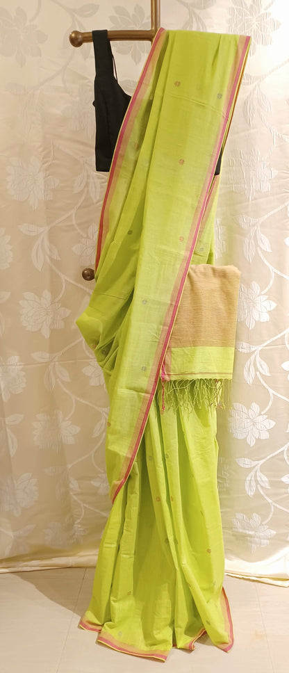 Light green handwoven bengal cotton Jamdani saree