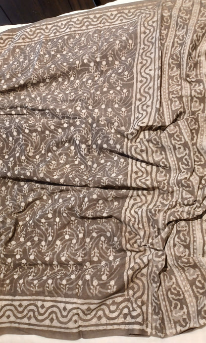 Brownish grey soft cotton dabu handblock print saree pallu