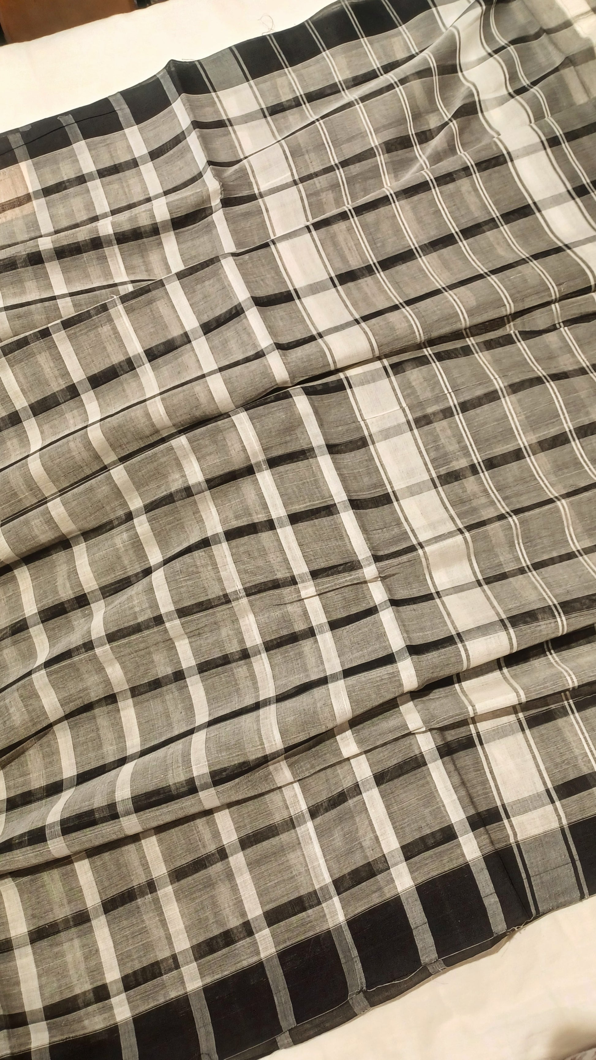 Bobbili Handloom Cotton Black, Grey and White Checks Saree