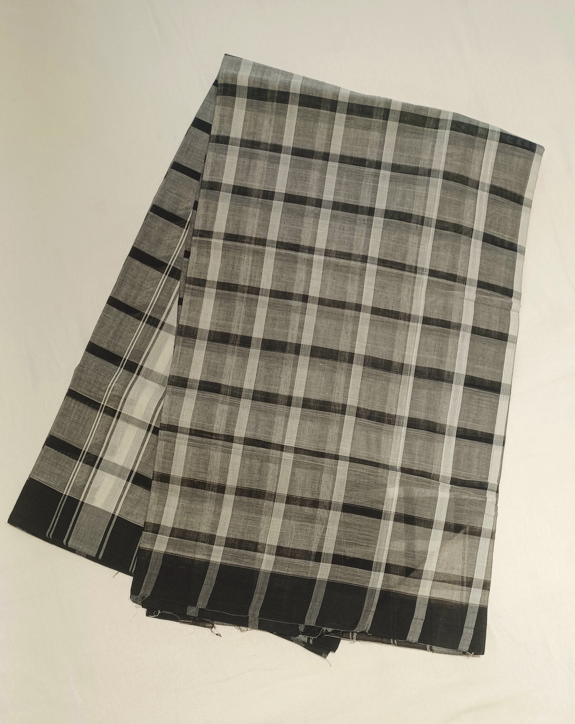 Bobbili Handloom Cotton Black, Grey and White Checks Saree